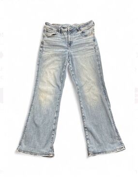 AMERICAN EAGLE Outfitters Women’s Light Wash Flared Jeans 14, Stretch.